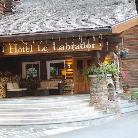 Le Labrador מלון 3*